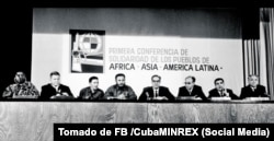 Fidel y Raúl Castro en la Primera Conferencia Tricontinental, celebrada en La Habana en 1966.