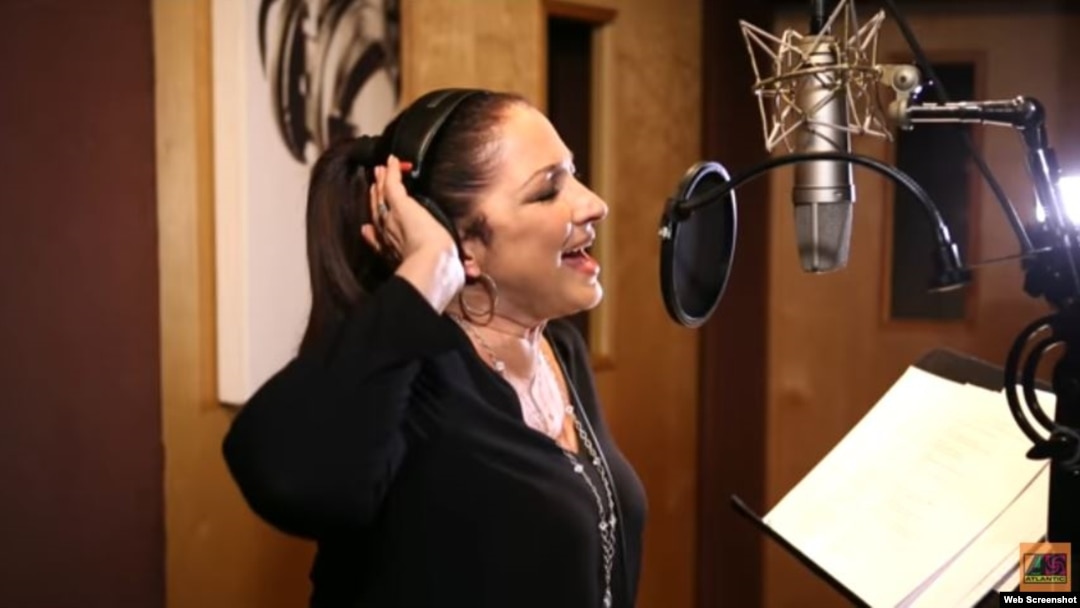 La cantante cubanoamericana Gloria Estefan.