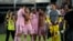 Los jugadores del Inter Miami Sergio Busquets, Jordi Alba, Josef Martínez y Lionel Messi celebran la victoria 3-1 ante el Orlando City, el 2 de agosto en Fort Lauderdale (AP Photo/Rebecca Blackwell)