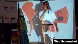 Antonio Rodiles y Ailer González 