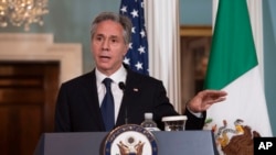 El secretario de Estado de Estados Unidos, Antony Blinken, en una conferencia de prensa con la canciller mexicana, Alicia Bárcena, el 10 de agosto de 2023. (AP/Cliff Owen).