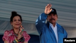 El presidente de Nicaragua, Daniel Ortega, y la vicepresidenta, Rosario Murillo, durante un acto público en agosto del 2018.