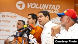 Miembros de Voluntad Popular anuncian candidatura de Patricia Gutiérrez, esposa del exalcalde de San Cristóbal Daniel Ceballos.