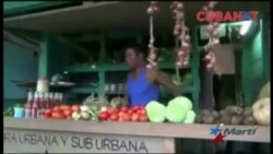 Policía de Baracoa la emprende a golpes contra joven vendedor