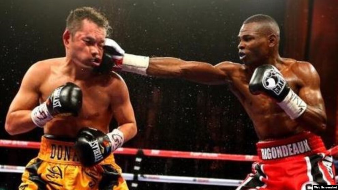 Foto archivo. Guillermo Rigondeaux (d) derrota a Nonito Donaire (i) por el campeonato peso súper gallo, el 13 de abril de 2013, en el Radio City Music Hall de Nueva York.
