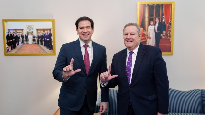 Secretario de Estado de EEUU reafirma apoyo al "cubano de a pie" en reuniones con embajada