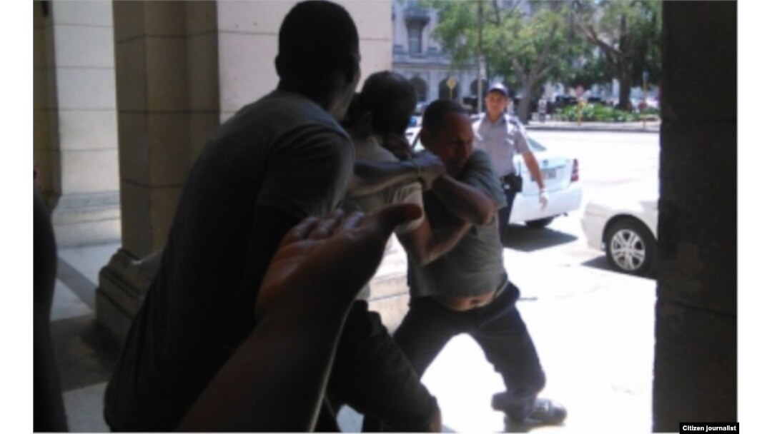 ¿Por qué el gobierno oculta a los mendigos en Cuba?