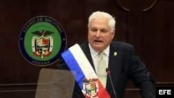 El presidente de Panamá, Ricardo Martinelli, asiste a la Asamblea Nacional el  2 de enero de 2013.