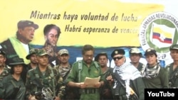Iván Márquez junto con otros exlíderes de las FARC.