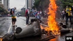 Manifestantes opositores al gobierno del presidente venezolano Nicolás Maduro