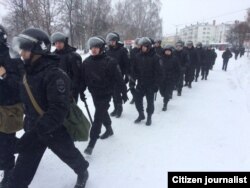Policía rusa en la ciudad de Cheboksary el 28 de enero del 2018