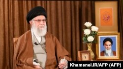 Ali Khamenei, líder supremo de Irán, pronunciando un discurso el 22 de marzo de 2020. (Khamenei.IR/AFP)