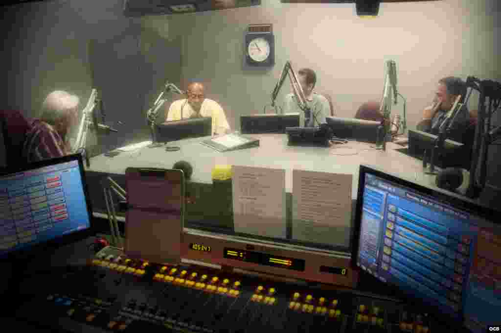 Activist Guillermo Fariñas on the air at Radio Martí