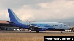 El Boeing 737-200 matrícula XA-UHZ que se estrelló en La Habana, con los colores de Global Air-Damojh y la bandera de México.