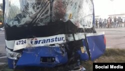 Ómnibus de Transtur accidentado en la provincia Granma. 