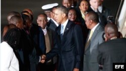El presidente de Estados Unidos, Barack Obama, arriba a Kenia.