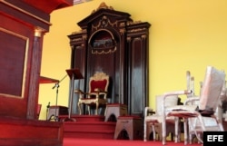 Altar montado en la Plaza de la Revolución de La Habana donde el próximo 20 de septiembre oficiará misa el papa Francisco.