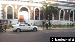 Reporta Cuba Archivo Arrestos jóvenes Habana Foto Vladimir Turró