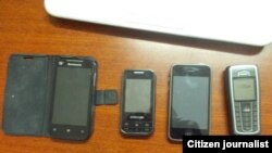 Reporta Cuba. Teléfonos celulares. Foto: Luis Diéguez.