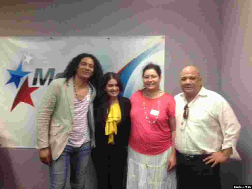 Con Mileydi Fougstedt y Julio César Soler, del sitio web Misceláneas de Cuba