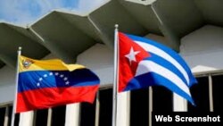 Ecuador aboga por elecciones libres en Venezuela y que líderes cubanos se vayan pacíficamente