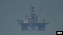 Plataforma petrolífera Scarabeo-9 ante las costas cubanas