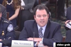 Testificando: El secretario adjunto de Seguridad Interna para políticas comerciales, migratorias y fronterizas, Seth Stodder