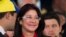 Cilia Flores, esposa del presidente de Venezuela, Nicolás Maduro, durante un desfile militar con motivo del Día de la Independencia Nacional, en Caracas (Venezuela) en 2013.