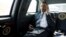 El presidente Obama, en el auto presidencial en Palm Beach, Florida. 