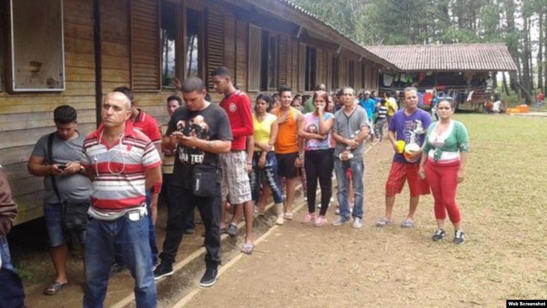 Migrantes cubanos en Panamá. (Captura de imagen/Telemetro)