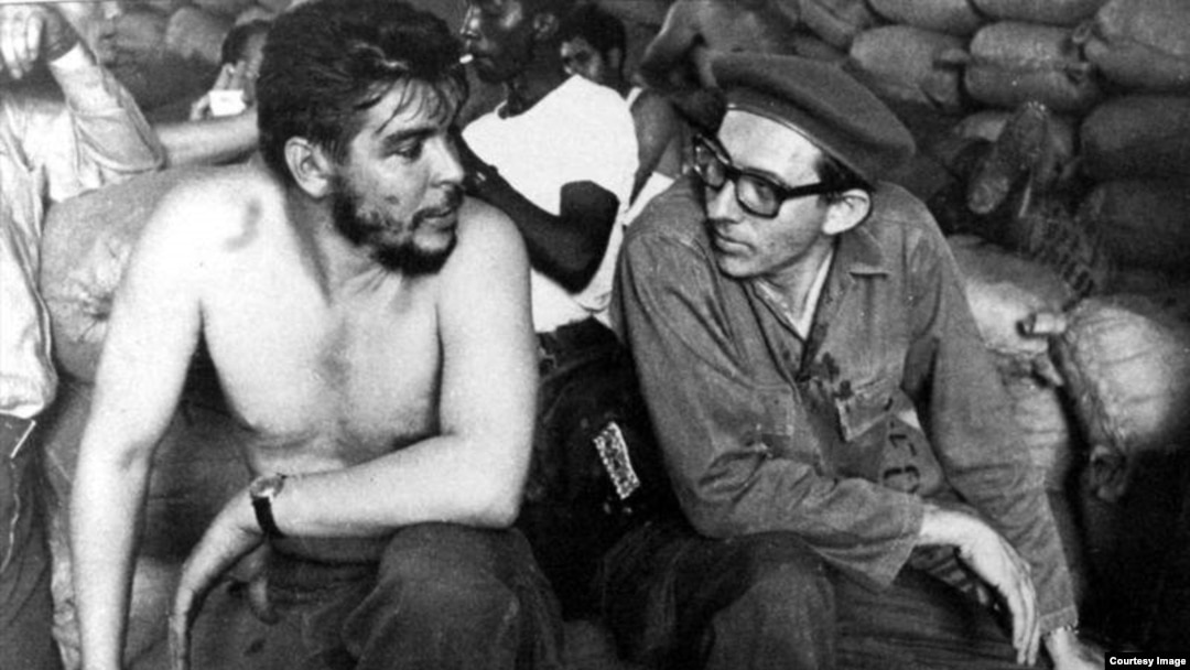 Orlando Borrego junto al Che Guevara. 