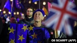 La primera ministra británica, Theresa May, sufrió una abrumadora derrota cuando el Parlamento votó en contra de su acuerdo de salir de la Unión Europea conocido como Brexit 