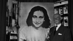 El padre de Ana Frank le escribe a una joven cubana