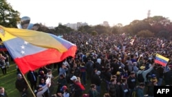 Una manifestación de la oposición venezolana, el 17 de agosto de 2024 en Buenos Aires, Argentina. (Emiliano Lasalvia/AFP).