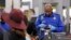 Chequeo de seguridad en el Aeropuerto Internacional de Miami. La dirección de la terminal aérea dijo desconocer el áera que visitaron los oficiales cubanos. (AP/Lynne Sladky, Archivo)