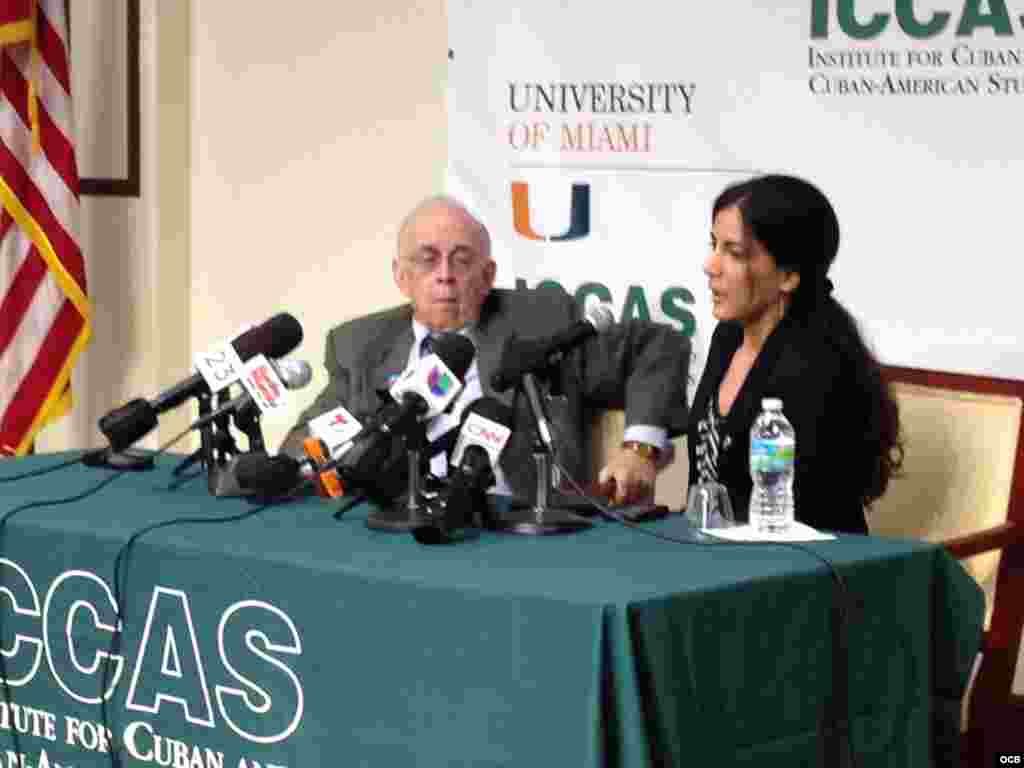 Conferencia de prensa de Rosa María Payá en la Universidad de Miami.