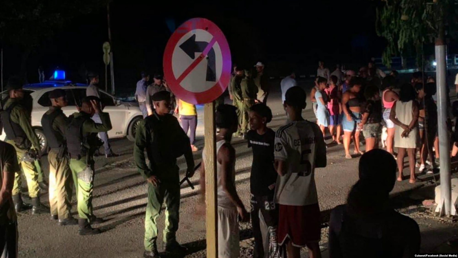 Agotamiento y crisis económica frenan las protestas callejeras en Cuba en agosto, según informe