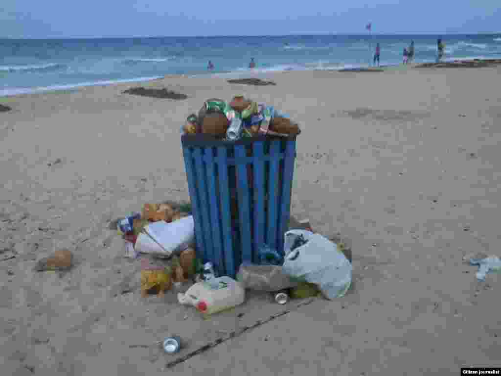 Reporta Cuba playas Habana Foto Miladis Carnel