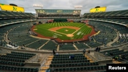 El Ring Central stadium de Oakland, California.