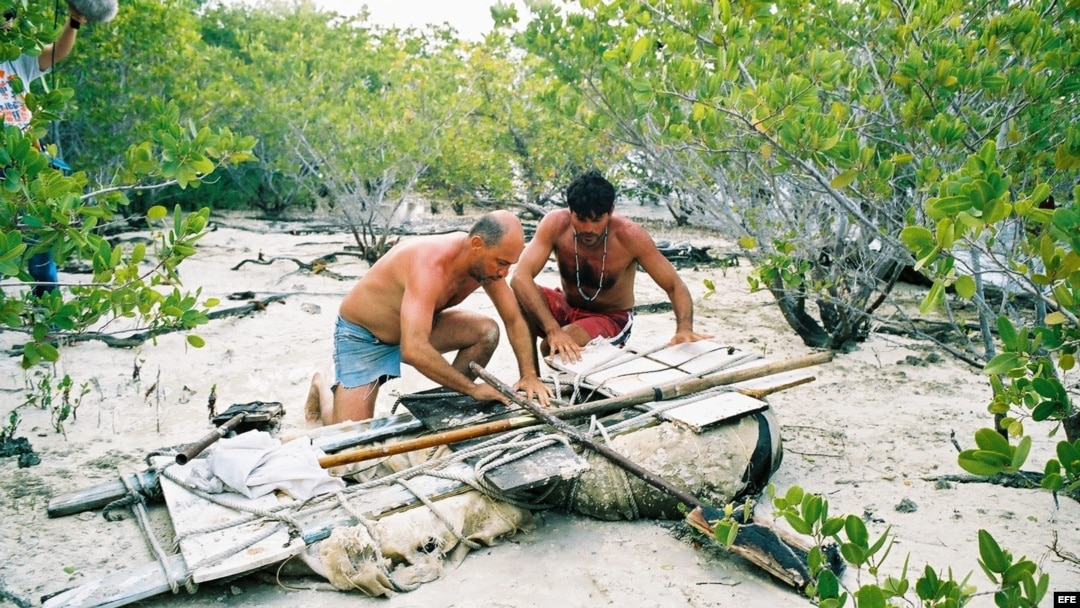 Fotograma del cortometraje "Pies secos/pies mojados", del cineasta estadounidense de origen cubano Carlos Gutiérrez.
