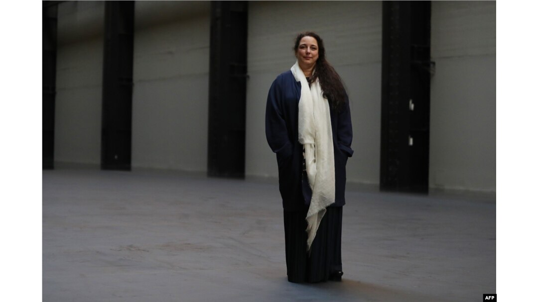 Tania Bruguera en el Turbine Hall del Tate Modern en Londres, en octubre de 2018. Daniel LEAL-OLIVAS / AFP