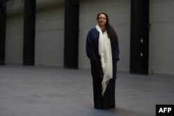 Tania Bruguera en el Turbine Hall del Tate Modern en Londres, en octubre de 2018. Daniel LEAL-OLIVAS / AFP