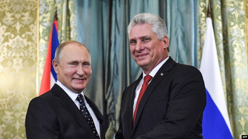 Díaz-Canel und Putin tauschen während des Besuchs des kubanischen Staatschefs in Moskau Grüße aus | Bildquelle: Marti Noticias © | Bilder sind in der Regel urheberrechtlich geschützt
