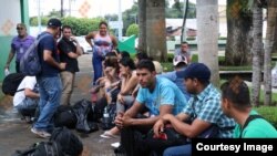 Más de 300 cubanos habrían arribado este viernes por la frontera sur de Chiapas. Foto: Cortesía de la agencia de noticias en Quadrantín, Chiapas.