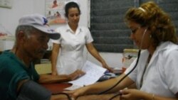 Médicos cubanos: sistema de salud necesita una reforma
