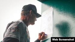 Don Mattingly regresa a dirigir en Grandes Ligas por primera vez desde que lo hizo con los Miami Marlins en 2022.