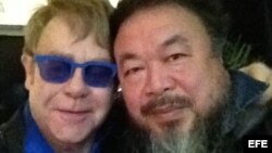 Elton John y Ai Wei Wei 