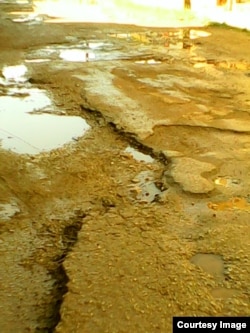 Huecos y despavimentación en las calles de Quivicán.