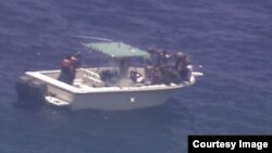 Detalles de la acción de la Guardia Costera de Estados Unidos para interceptar a 10 migrantes cubanos el lunes 20 de mayo de 2019. (Courtesy USCG).
