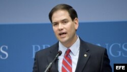 El senador Marco Rubio se quejó al New York Times de que el diario esté promoviendo el turismo a Cuba. 